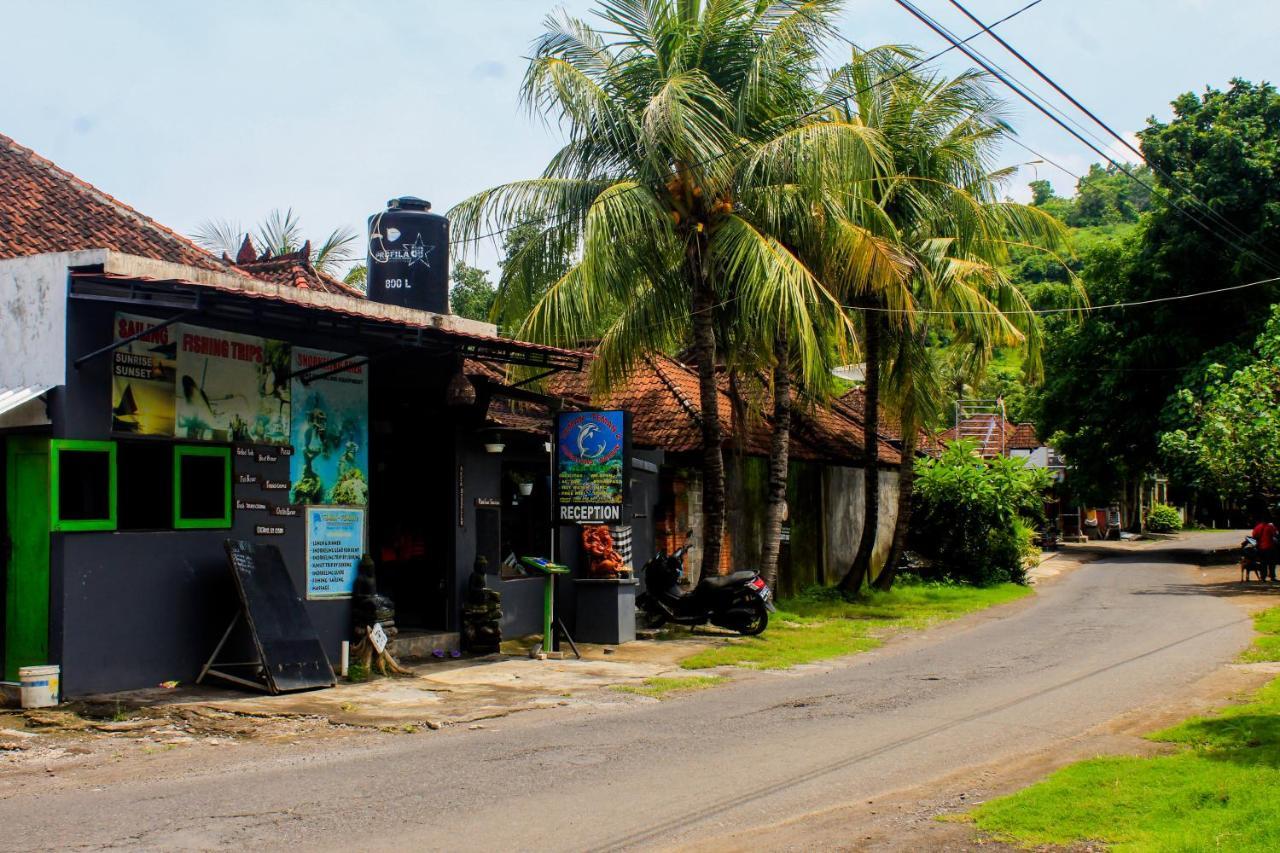 Coconut Beach Bungalows & Warung 2 Amed  Exterior photo