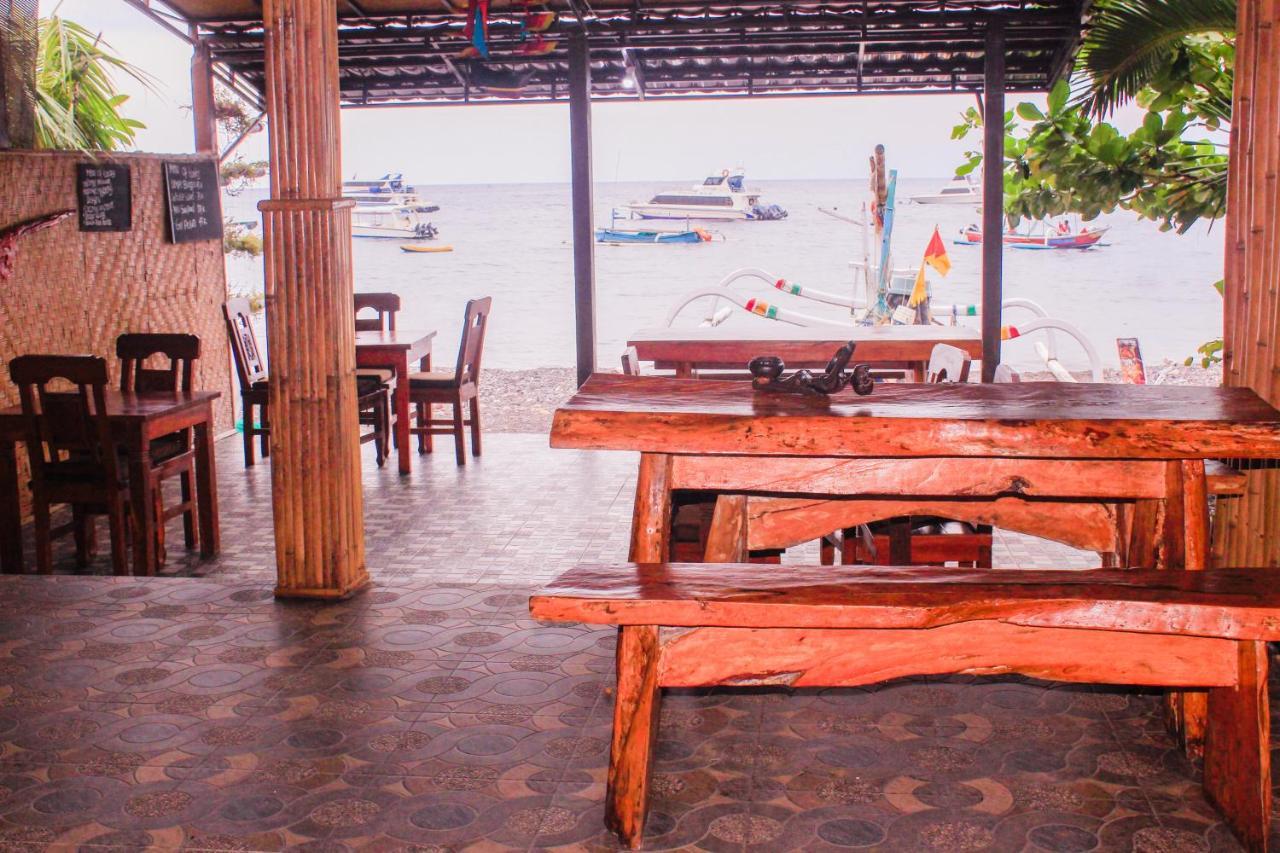 Coconut Beach Bungalows & Warung 2 Amed  Exterior photo