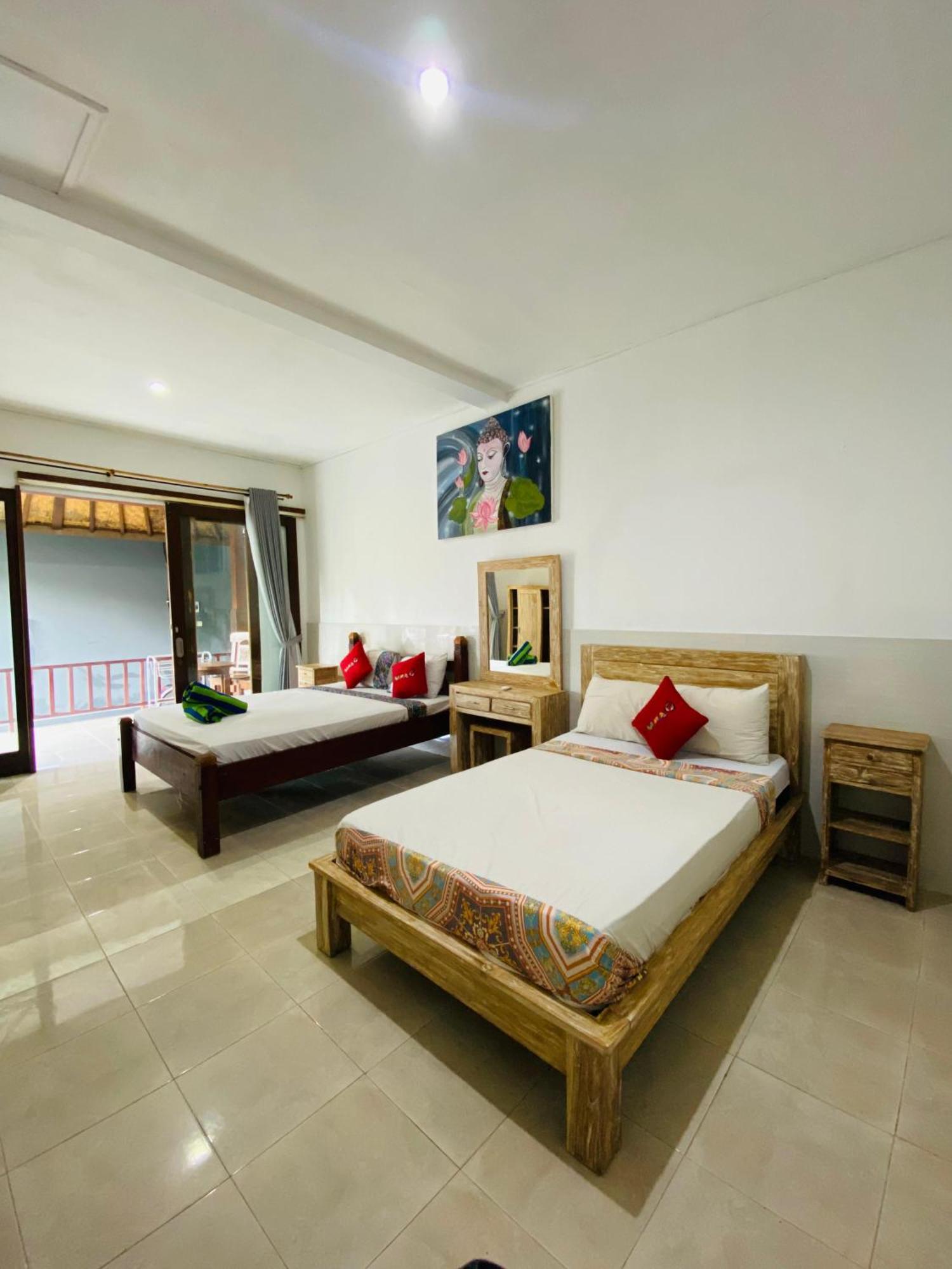 Coconut Beach Bungalows & Warung 2 Amed  Exterior photo